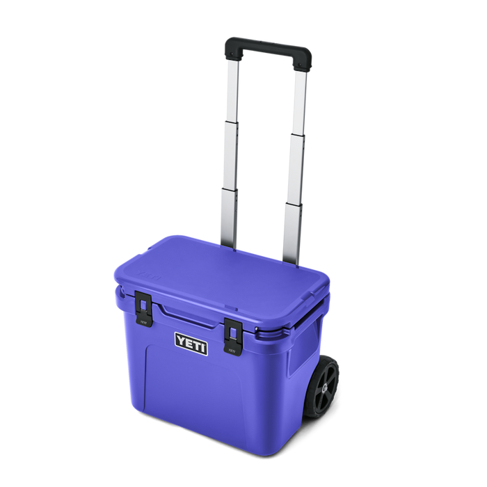 ROADIE® 32 WHEELED COOLER - ULTRAMARINE VIOLET
