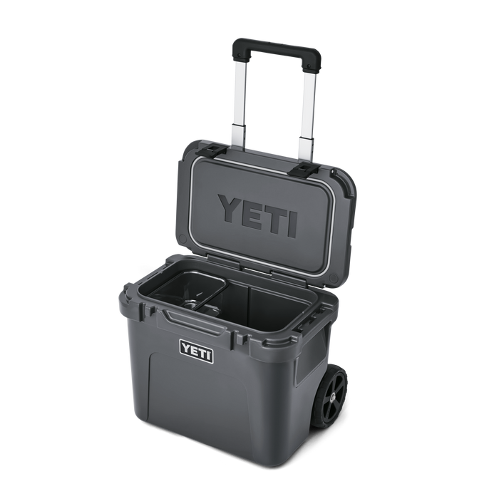 ROADIE® 32 WHEELED COOLER - CHARCOAL