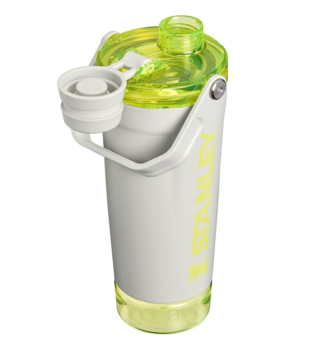STANLEY SHAKER BOTTLE / 20 OZ