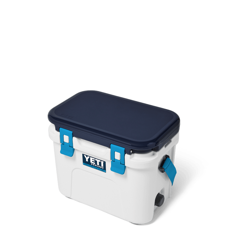 ROADIE® 15 HARD COOLER - WHITE/BLUE