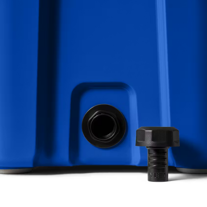 ROADIE® 24 HARD COOLER - ROYAL BLUE
