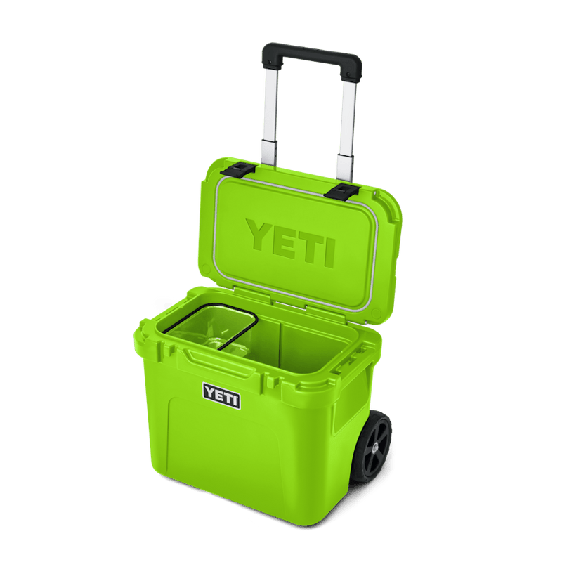 ROADIE® 32 WHEELED COOLER - VENOM