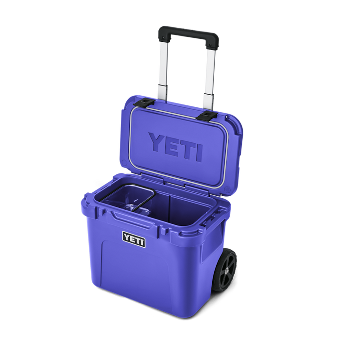 ROADIE® 32 WHEELED COOLER - ULTRAMARINE VIOLET