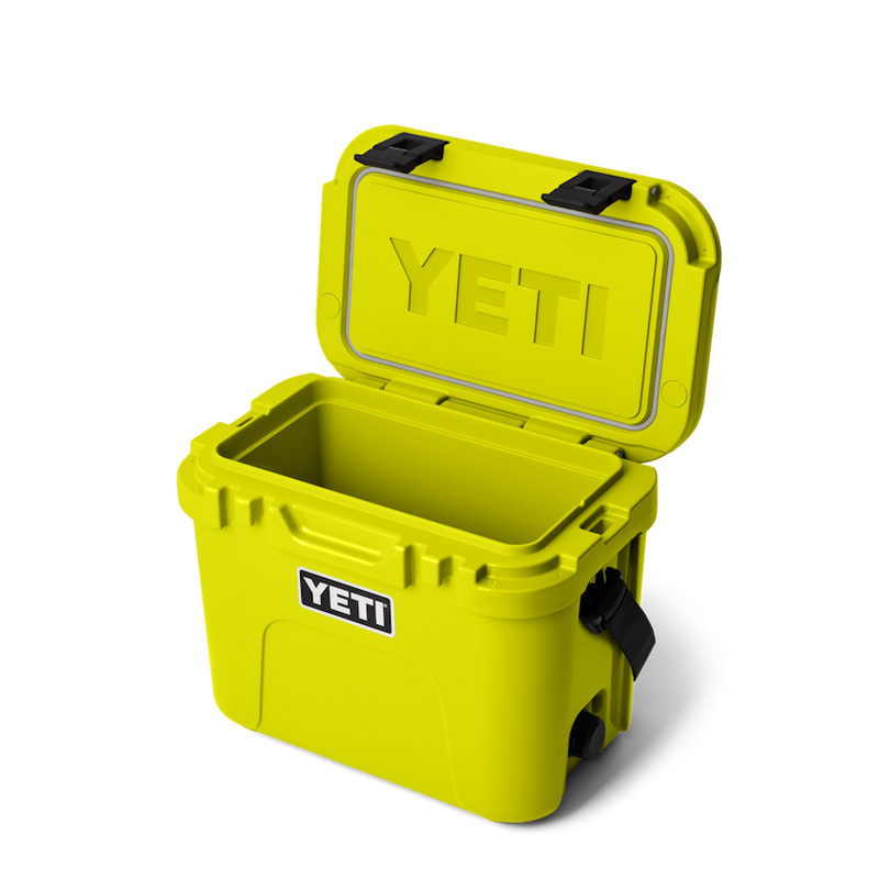 ROADIE® 15 HARD COOLER - FIREFLY YELLOW