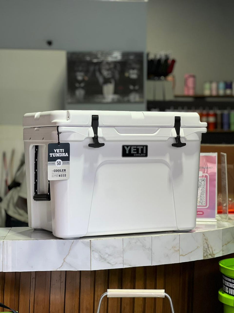 TUNDRA® 50  HARD COOLER - BLANCA
